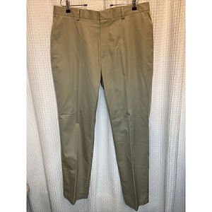 Jos A Bank Pants Men’s 38x34 Flat Front Stays Cool Khaki Chino O1